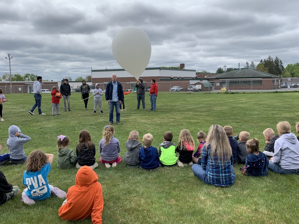 Balloon Launch with Elementary Students 